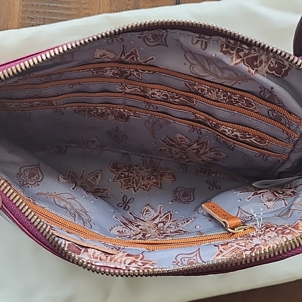 Hobo Sable wristlet in Ruby - Picture 2 of 2